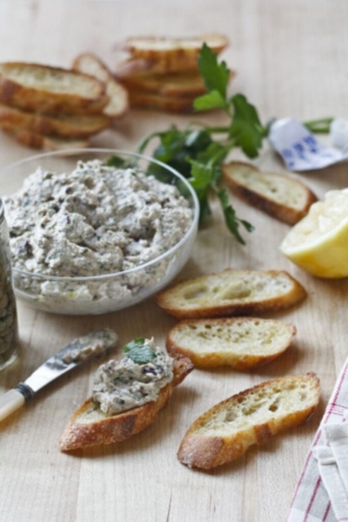 Ina Garten Crostini With Tuna Tapenade