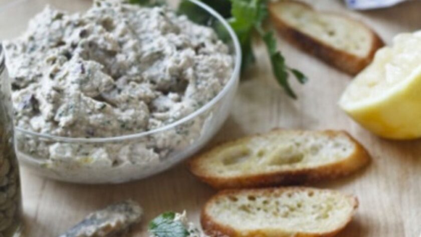 Ina Garten Crostini With Tuna Tapenade